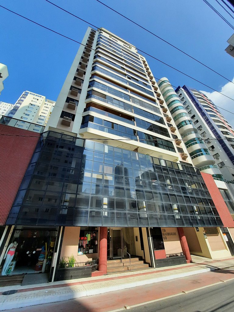 Apto Quadra Mar 1sui+2qua a 50m Praia Central BC