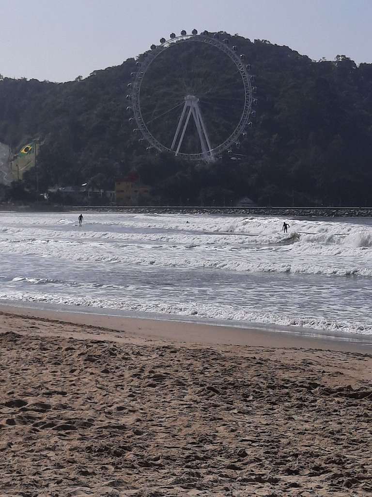 Apto Quadra Mar 1sui+2qua a 50m Praia Central BC