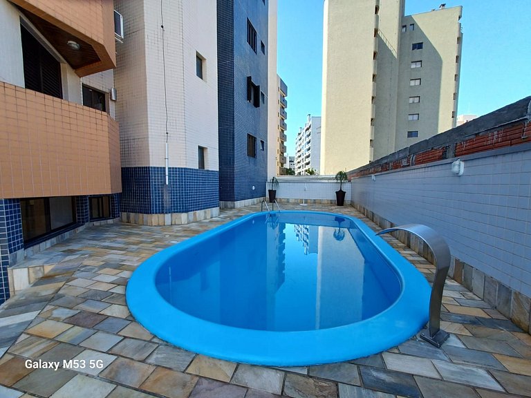 Apto 2 Quartos Piscina 1 Quadra da praia de Caiobá