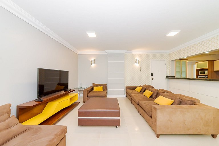 Quadra Mar Apto Amplo Suite + 2Q 50m da Praia
