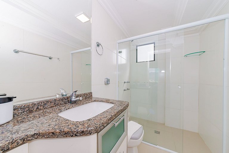 Quadra Mar Apto Amplo Suite + 2Q 50m da Praia
