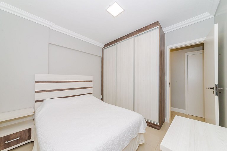Quadra Mar Apto Amplo Suite + 2Q 50m da Praia
