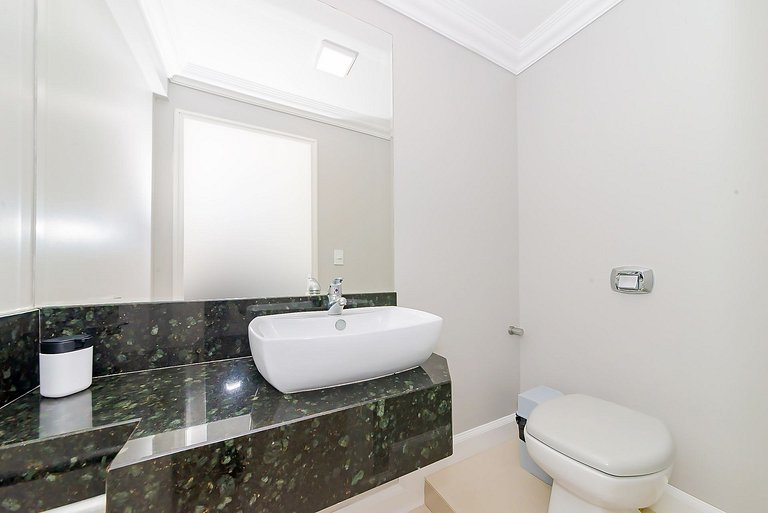 Quadra Mar Apto Amplo Suite + 2Q 50m da Praia