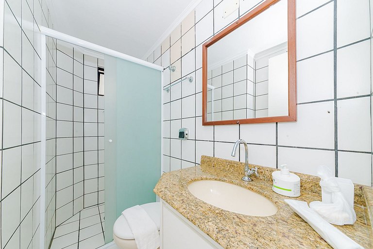 Apto Quadra Mar 1sui+2qua a 50m Praia Central BC