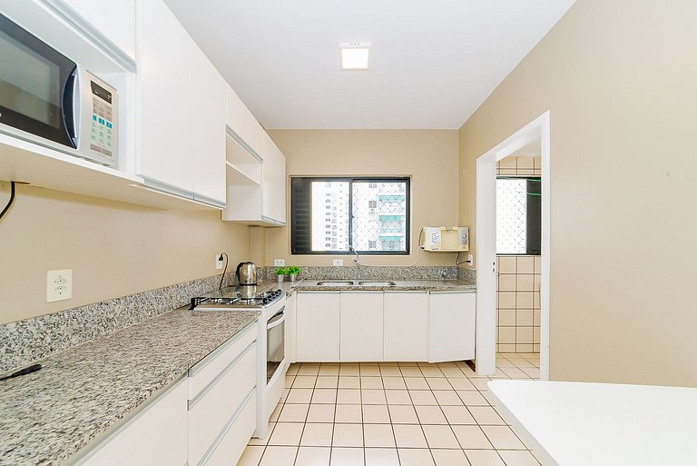 Apto Quadra Mar 1sui+2qua a 50m Praia Central BC