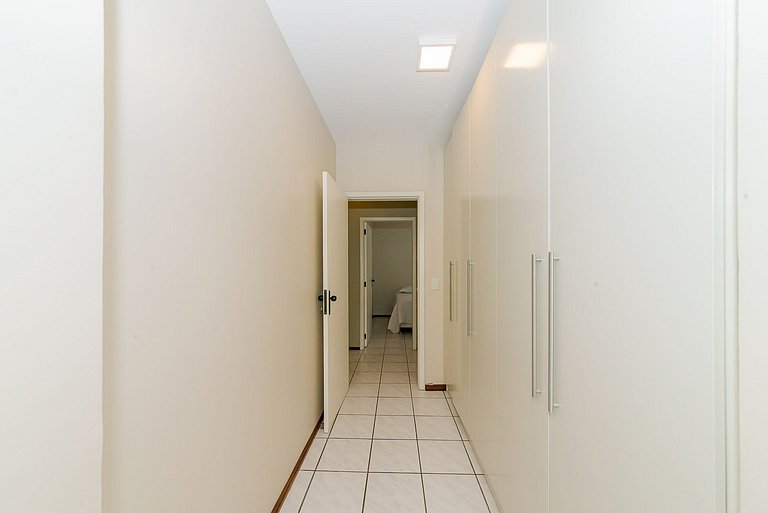 Apto Quadra Mar 1sui+2qua a 50m Praia Central BC