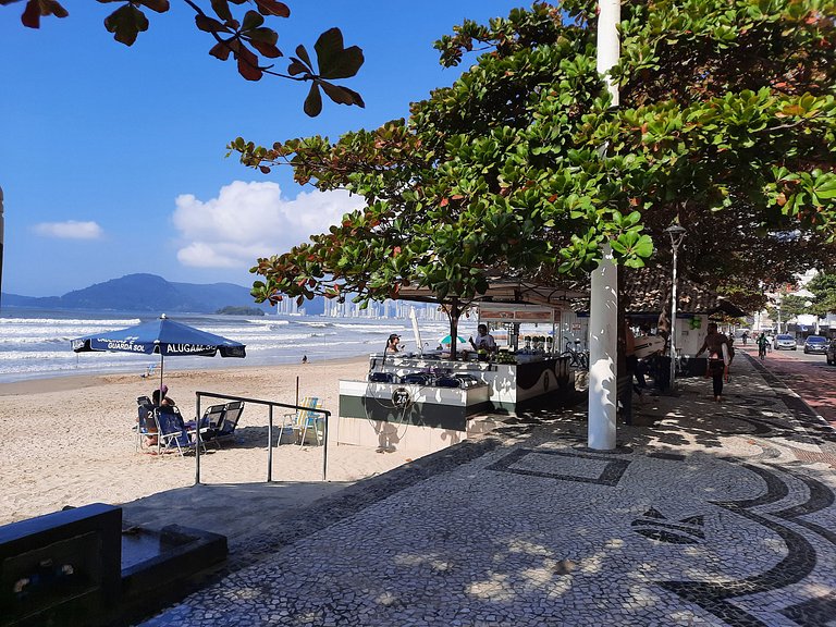 Apto 2sui+1Q Quadra Mar 50m Praia Central