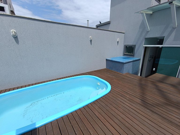 Ampla Cobertura 2 Suítes Piscina Privativa