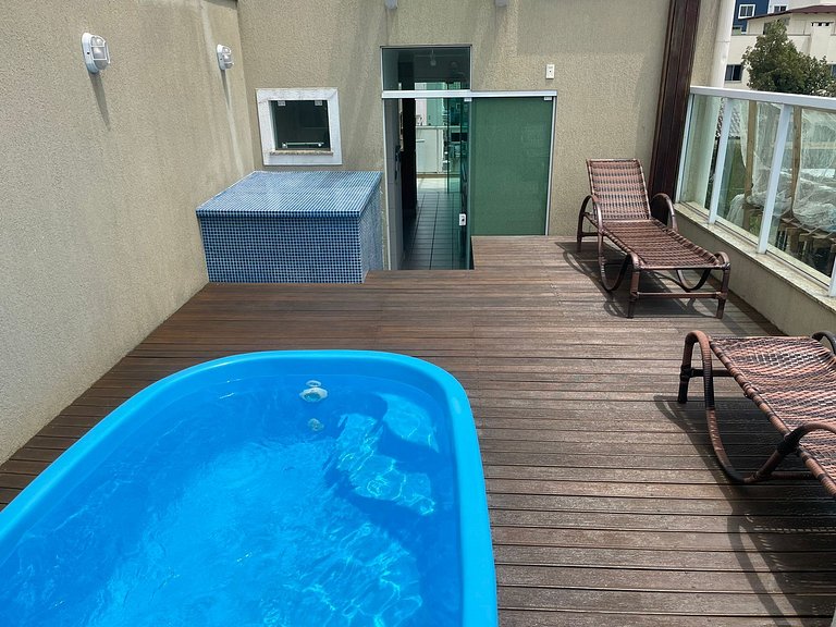 Ampla Cobertura 2 Suítes Piscina Privativa