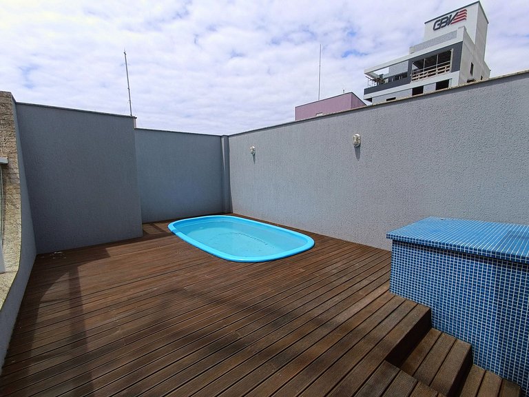Ampla Cobertura 2 Suítes Piscina Privativa