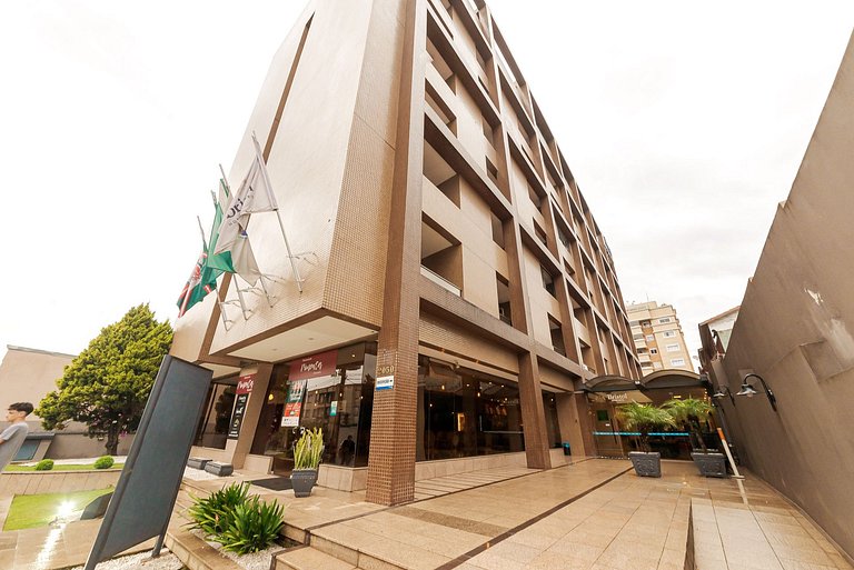 Flat-Apto Alto da XV-Centro com Academia