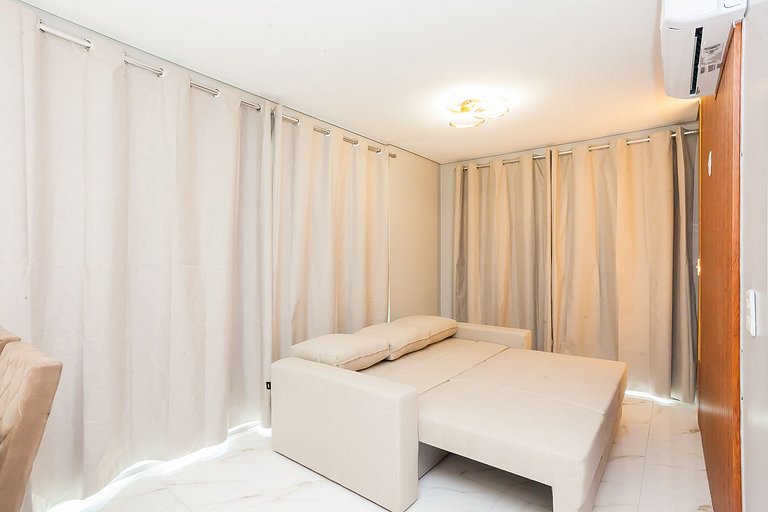 Apto Central 1 Quarto, Piscina e 2 Vagas