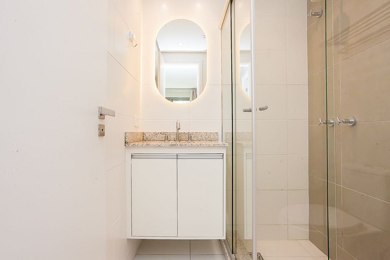 Apto Central 1 Quarto, Piscina e 2 Vagas